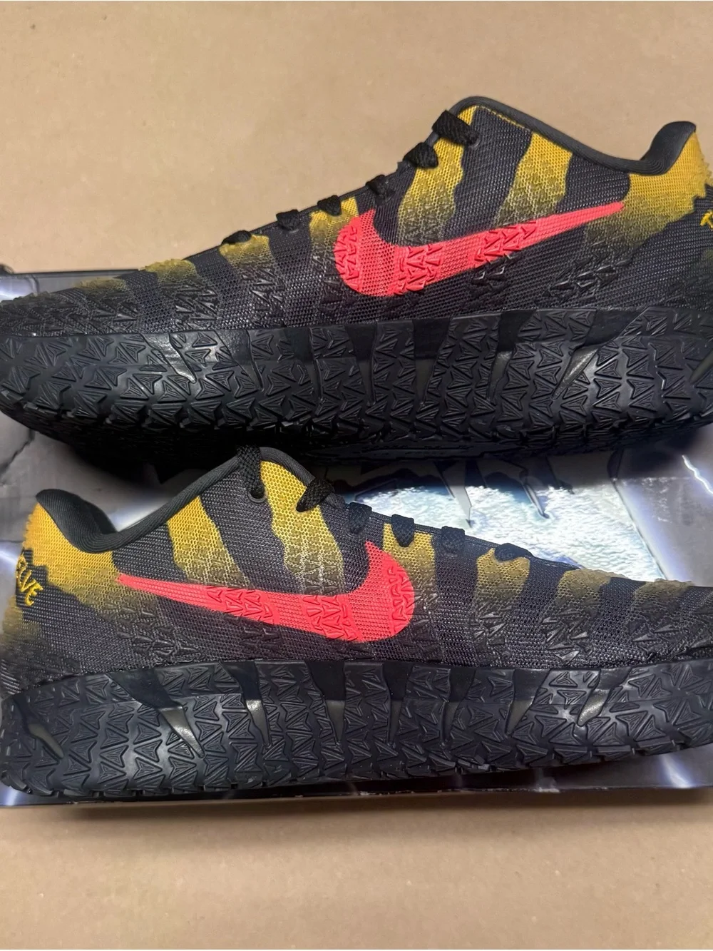 Nike Ja 3 Jurassic Park Anthracite Men’s size 11.5 Basketball Shoes Rare NEW!